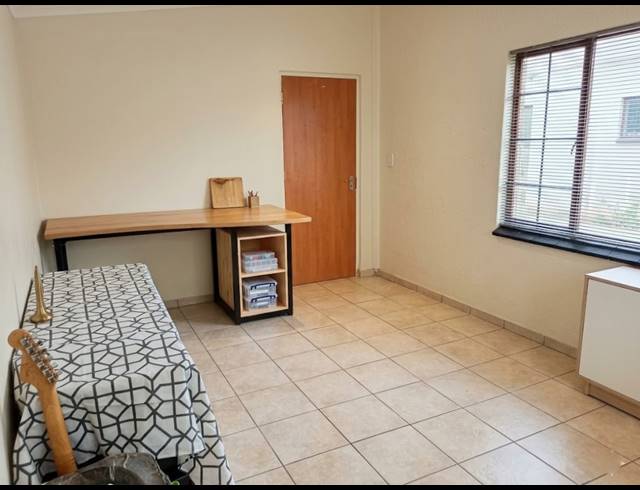 3 BEDROOM HOUSE FOR SALE IN VANDERBIJLPARK SW 1